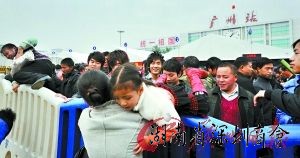 武广高铁列车降速运行
