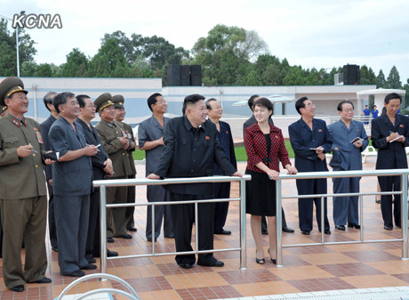 朝鲜官方媒体首次提到金正恩夫人(图)
