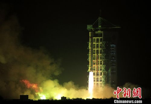 中国在酒泉成功发射土耳其GK-2地球观测卫星(图)